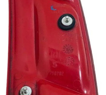 Lanterna Tampa Traseira Lado Direito Fiat Siena  06 46846705