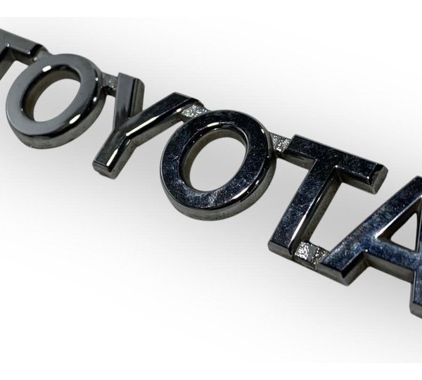 Letreiro Escrita Toyota Tampa Traseira Toyota Etios 2017