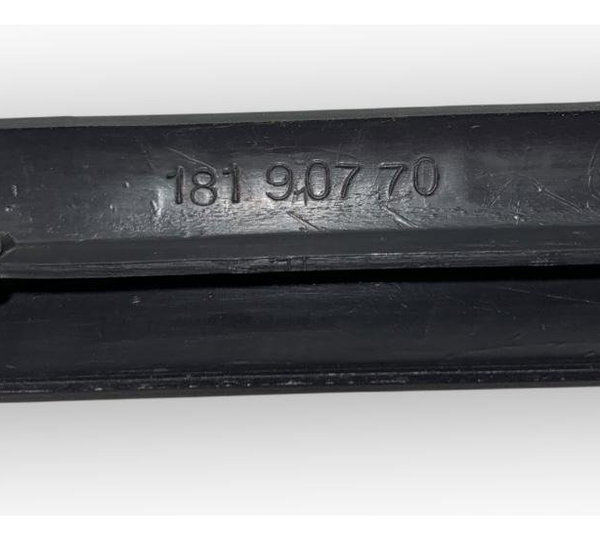 Soleira Dianteira Direita Fiat Uno Mille 2p 1990/2008