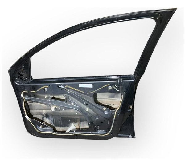 Porta Dianteira Direita Peugeot 206 207 C/riscos