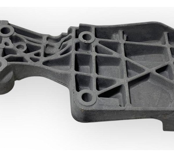 Suporte Alternador Volkswagen Jetta Polo Golf Bora 2.0 2012