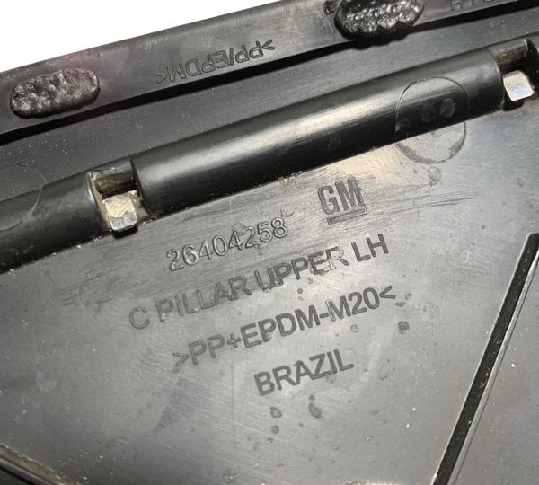 Aplique Coluna Traseira Esquerda Onix Plus 2024