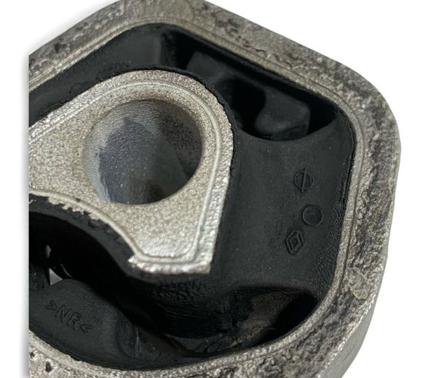 Coxim Traseiro Central Nissan Infinity, Renault Kwid 2015/18