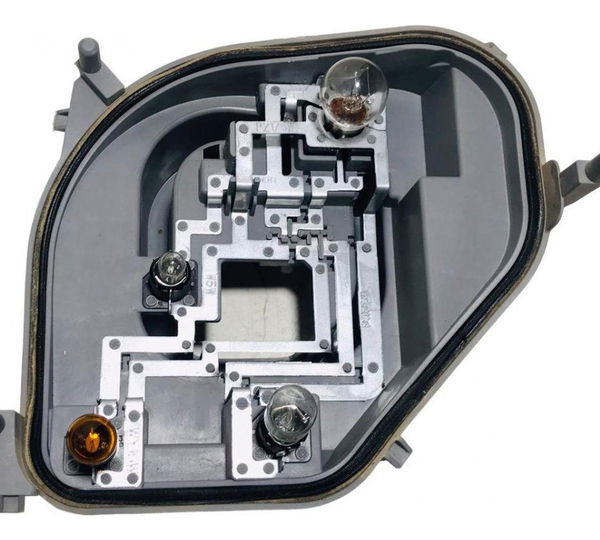 Circuito Lanterna Traseira Esquerda Volkswagen Polo Msi 2019