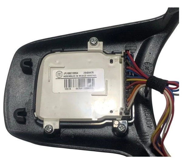 Moldura Volante Fiat Uno Mobi Strada 2015/21 C/botão Comando