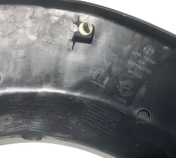 Moldura Friso Paralama Tras. Direito Fiat Uno Way 2014/2021 Preto