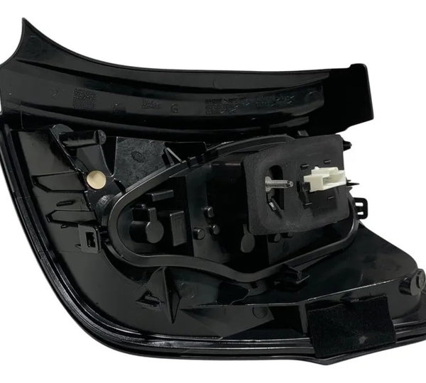 Lanterna Traseira Esquerda Citroen C3 2013/2015 Esquerdo/motorista Vermelho