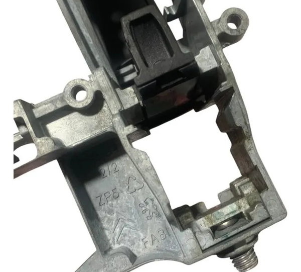 Suporte E Maçaneta Dianteira Esquerda Citroen C4 2013/2020
