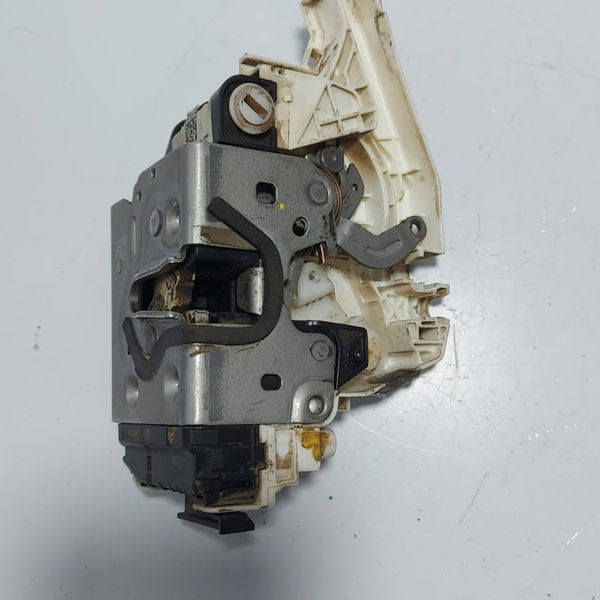 Fechadura Porta Traseira Dir Fiat Toro Volcano 2017 Cx505