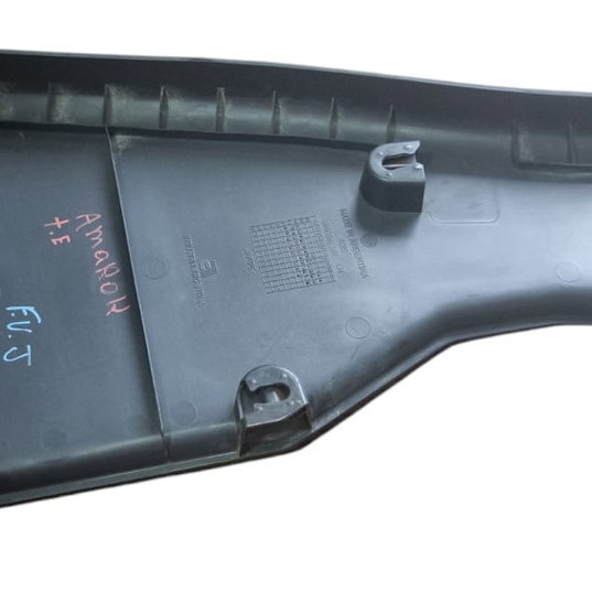 Acabamento Inferior Coluna Traseira Esquerda Amarok 11 Cx512 Preto