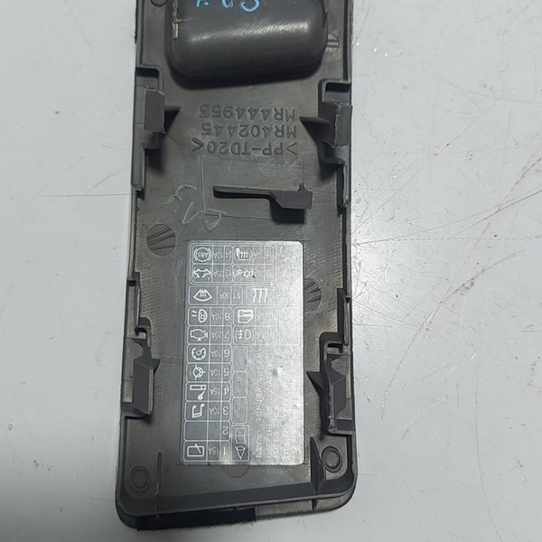 Tampa Caixa Fusíveis Pajero Full 2001/2004 Mr444953 Cx514