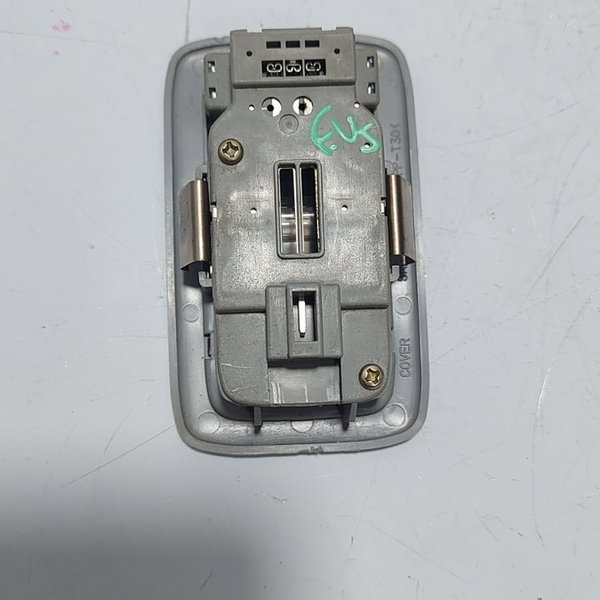 Luz De Teto Lado Esquerdo Pajero Full 2005 Cx516