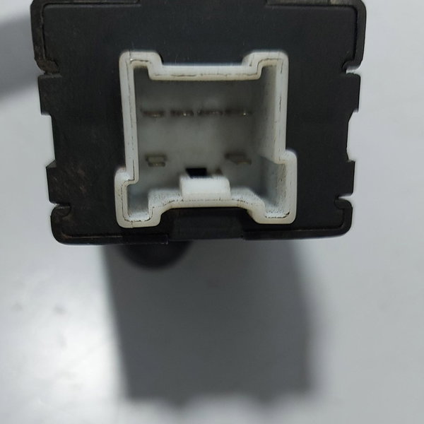 Módulo Relé Controle Retrovisor Pajero Full Mr583832 Cx517