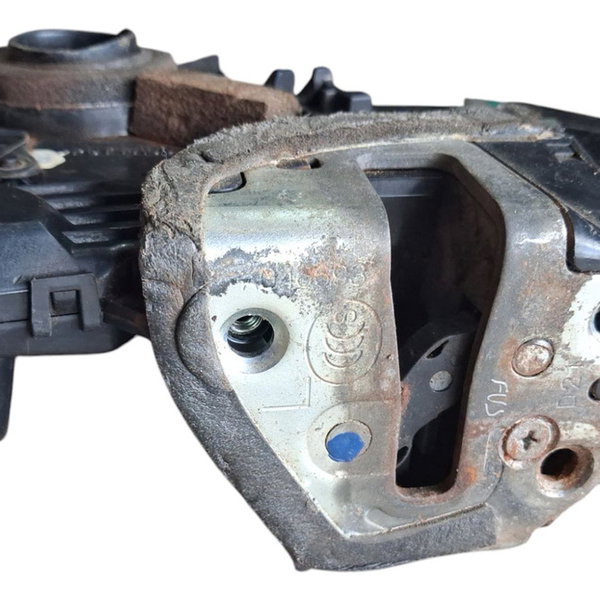 Fechadura Porta Dianteira Esquerda Toyota Hilux 05/15 Cx630