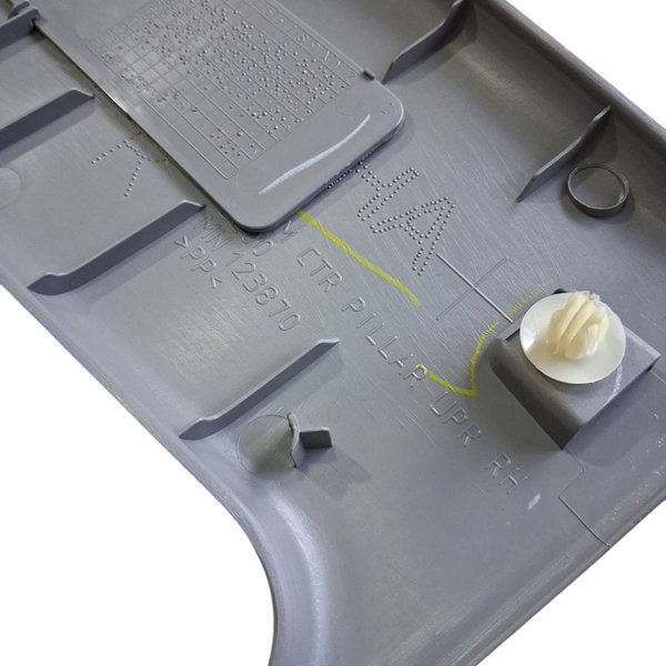 Moldura Coluna  Lateral  D.d L200 Triton 2014 Cx627