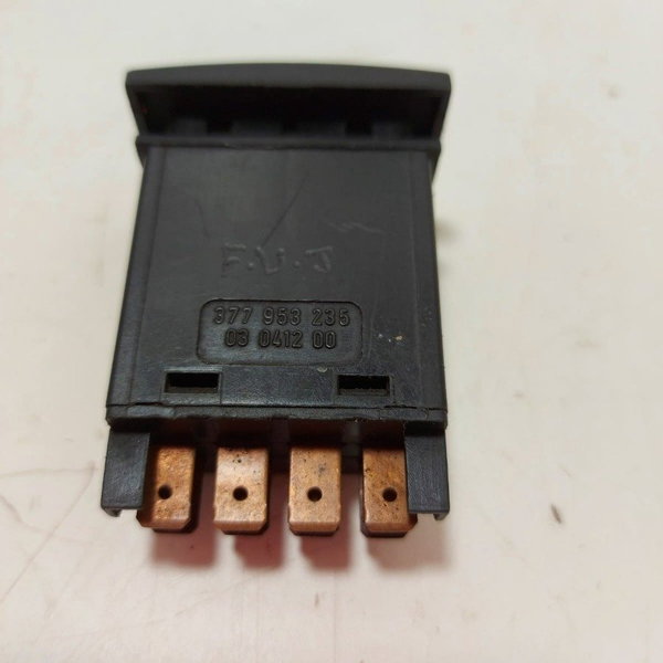 Botão Alerta Vw Gol/parati/g3 2003 (377953235) (cx38) Preto