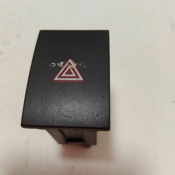 Botão Alerta Vw Gol/parati/g3 2003 (377953235) (cx38) Preto