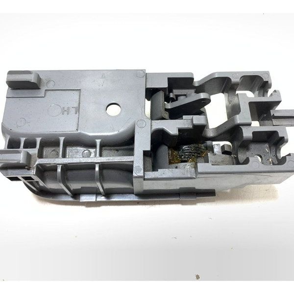 Maçaneta Interna Esquerda Toyota Hilux 05/15 Cx339