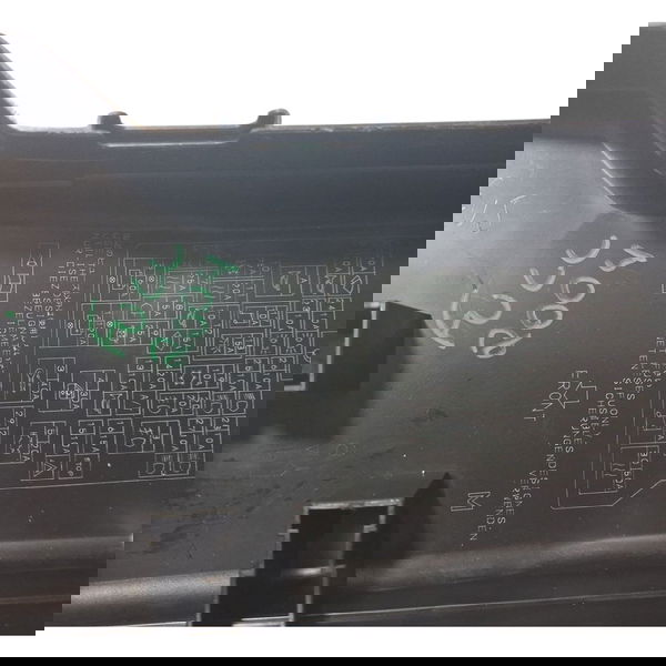 Tampa Caixa Fusíveis Mitsubishi Pajero Full 3.2 2004 Cx687