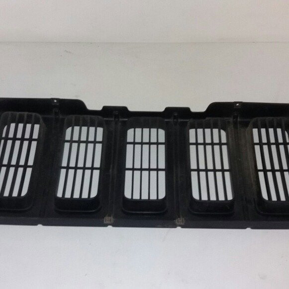 Grade Dianteira Jeep Cherokee 1997 Preto Brilhante