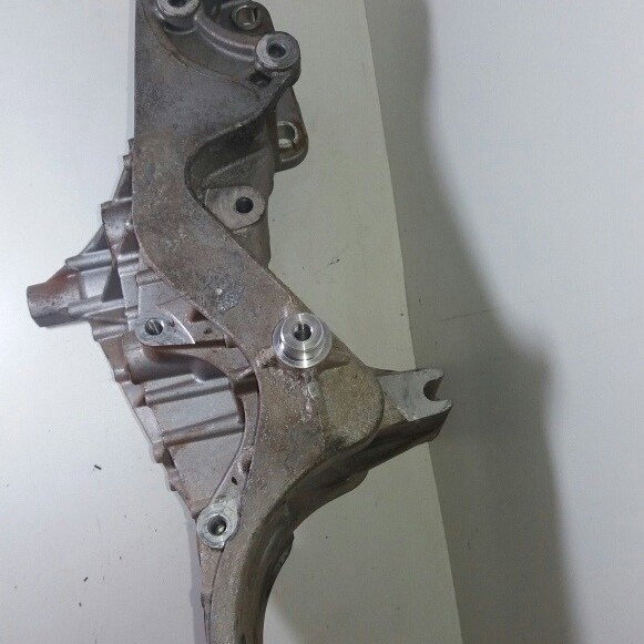 Suporte Alternador E Direçao Sandero 1.6 16 Valvula Cx206