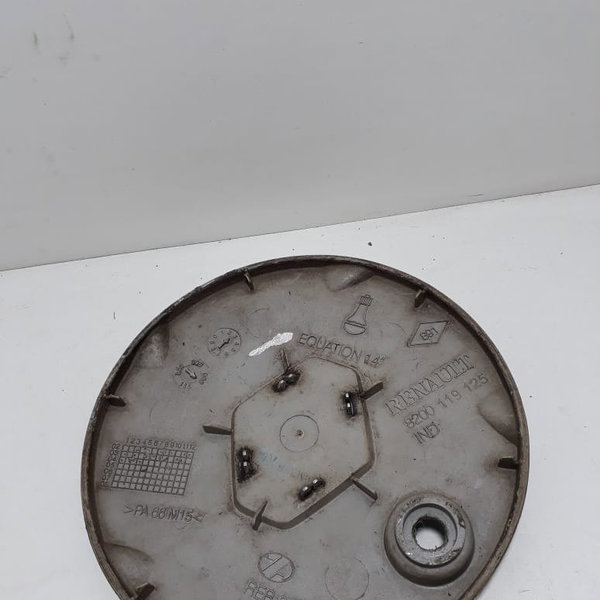 Calota Centro Roda Renault Clio Privilege 2003 A 2006 (cx35) Prateado