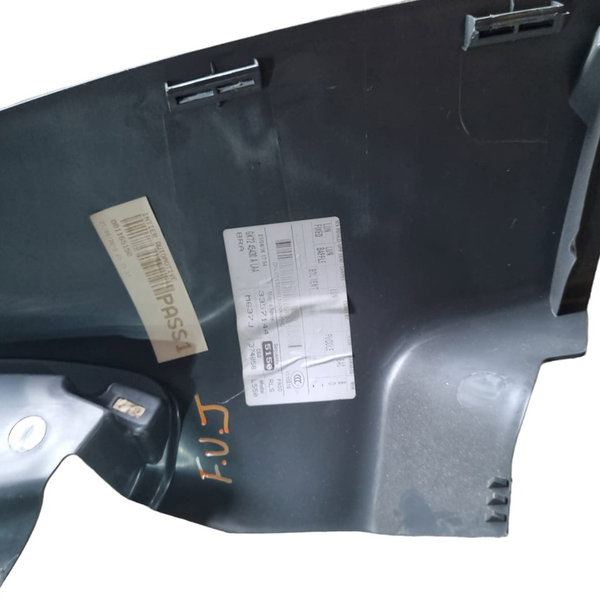 Acabamento Porta Malas Lado Direito  Discovery Sport 2015