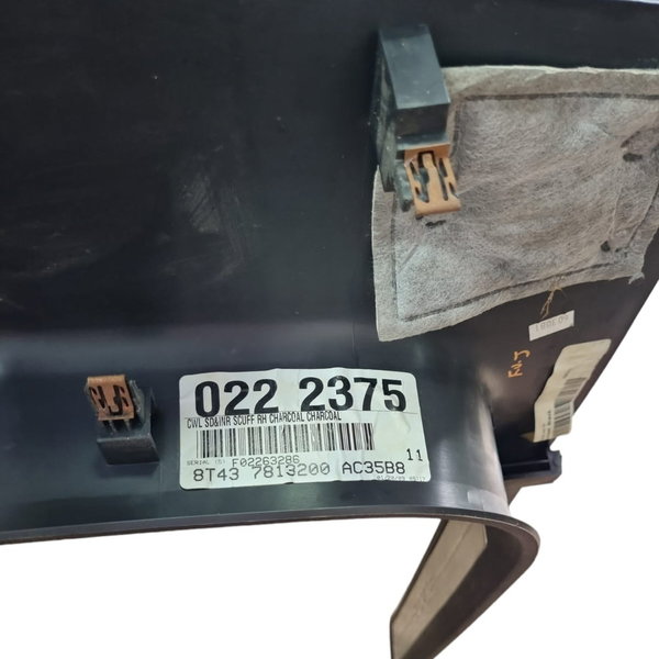 Soleira De Porta Dianteira Direita Ford Edge 2010 Preto