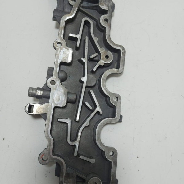Tampa Lateral Superior Motor Duster 2.0 16v 2013 Cx400