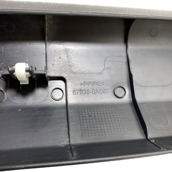 Moldura Int E. Tampa Tras Toyota Corolla Cross 21/23 Cx367