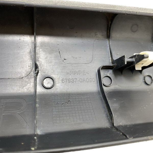 Moldura Int D. Tampa Tras Toyota Corolla Cross 21/23 Cx367