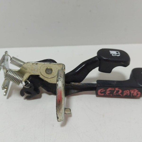 Puxador Porta Malas/portinhola Cerato 1.6 2011 Cx38