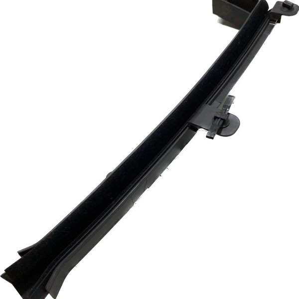 Guia Canaleta Vidro Dianteiro Direito Ford Ecosport Cx362 Preto