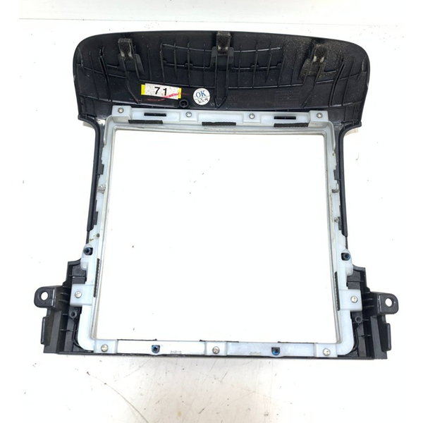 Moldura Mídia  Sorento 2005/08 C/det Cx339