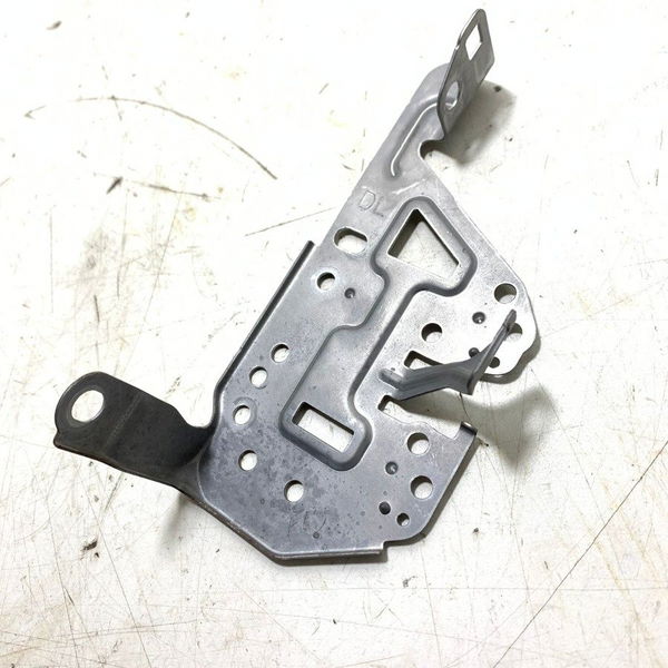 Suporte Esquerdo Mídia Toyota Rav4 17/18 Cx331