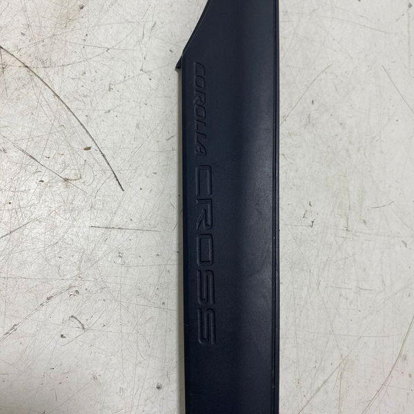 Aplique Coluna Traseira Esquerda Corolla Cross 2021 Cx426