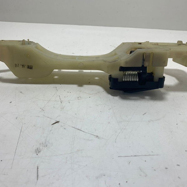 Suporte Maçaneta Porta D. E Ext. Sorento 2012 Cx04