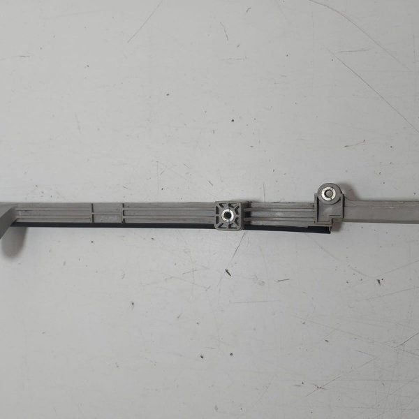 Guia  Suporte Vidro Porta T.e Sorento 2.4 2012 Cx04