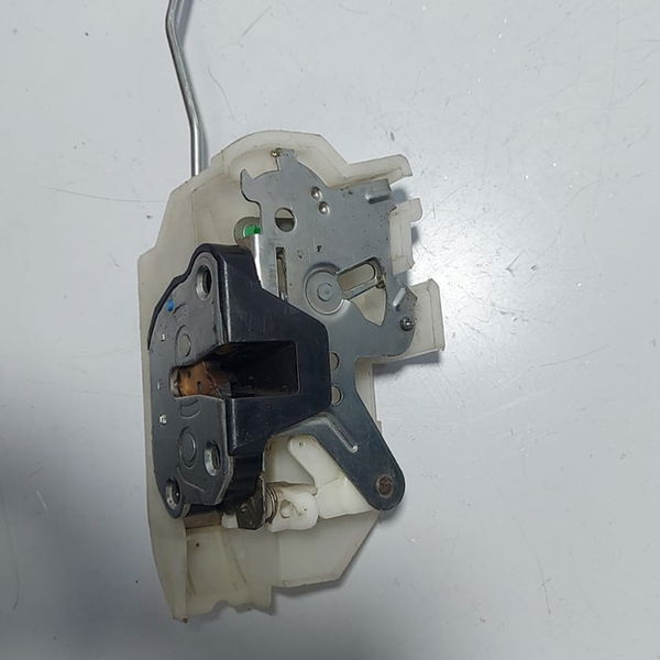 Fechadura Porta Dianteira Esq Chevrolet S10 2012 2013 Cx496