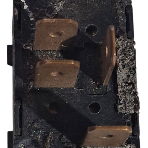 Botão Vidro Elétrico D.e. Audi A4  97/98 Cx715