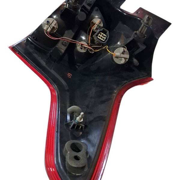 Lanterna Traseira Esquerda Focus Hatch 2014 Esquerdo/motorista Vermelho