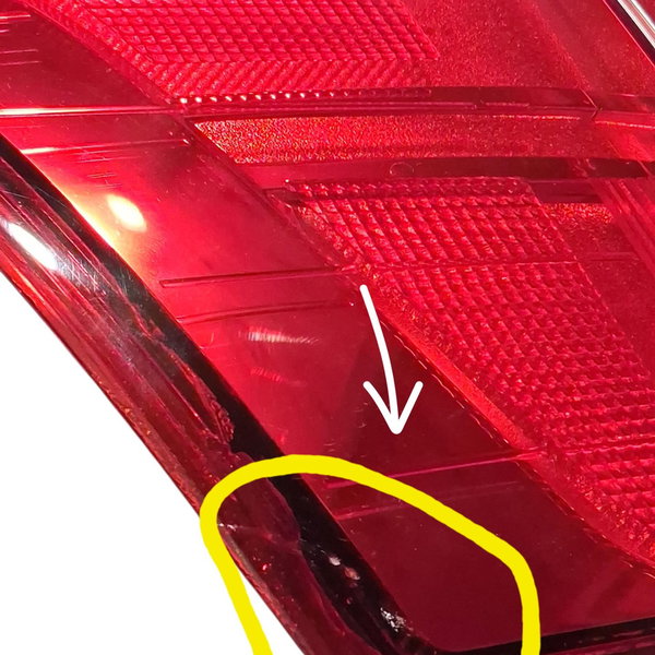 Lanterna Traseira Esquerda Focus Hatch 2014 Esquerdo/motorista Vermelho