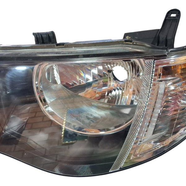 Farol L. E. Mitsubishi L200 Triton 08/13 Esquerdo/motorista