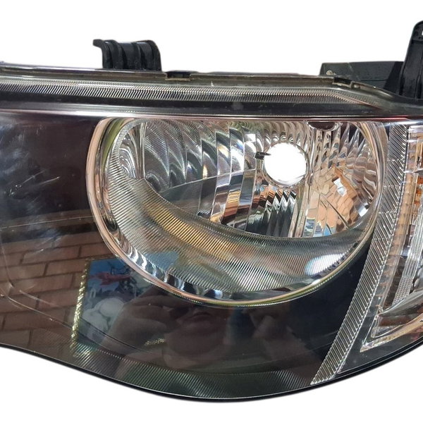 Farol L. E. Mitsubishi L200 Triton 08/13 Esquerdo/motorista