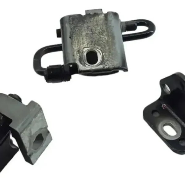Dobradiça Porta Dianteira Esquerda Vw Golf Bora 1999 A 2013
