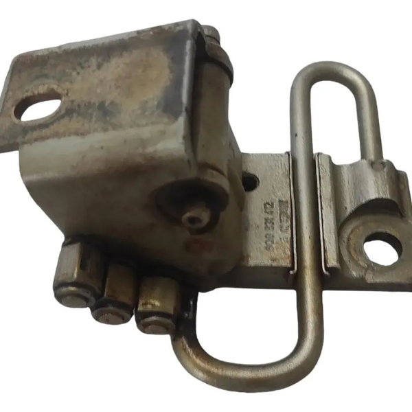 Dobradiça Porta Dianteira Direita Polo 2003 Hacht Cx623