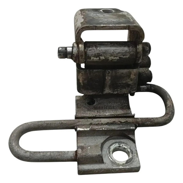 Dobradiça Porta Dianteira Esquerda Polo 2002 A 2006