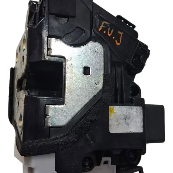 Fechadura Porta Dianteira Direita Cerato 1.6 09/13