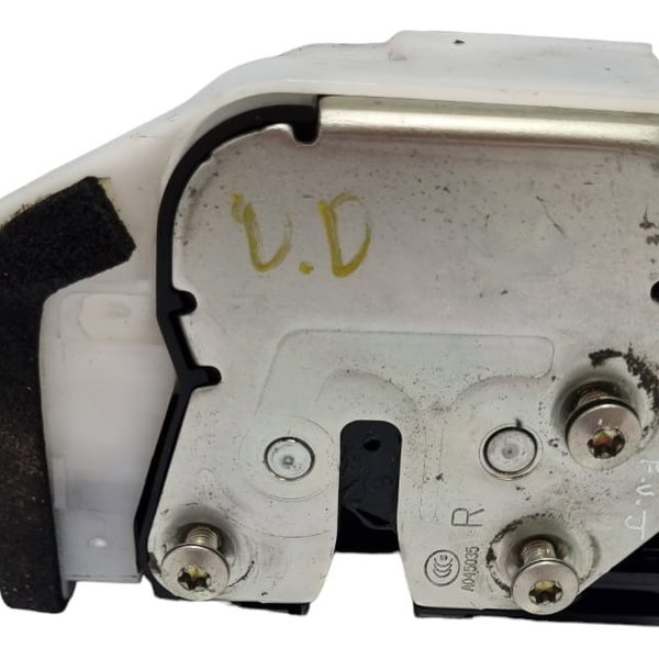 Fechadura De Porta Dianteira Direita Creta Cx446
