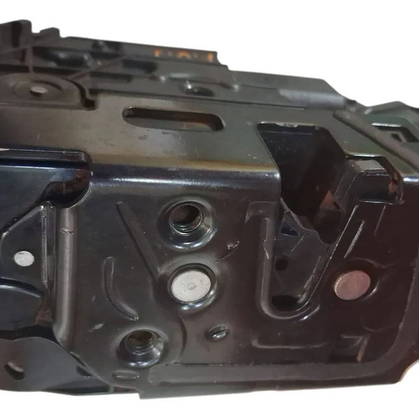 Fechadura Porta Dianteira Direita Volkswagen Amarok 2013